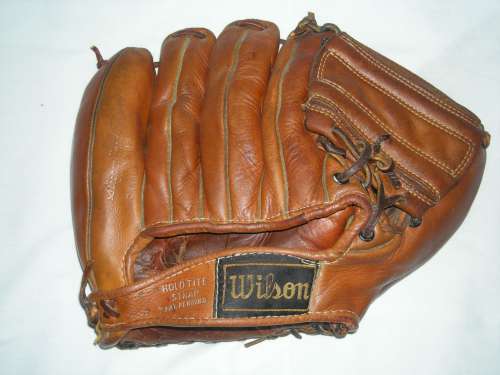 Early Wynn Wilson A2030 Back